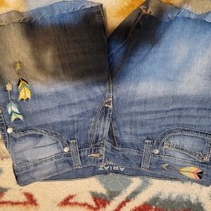 Ariat boyfriend shorts 29